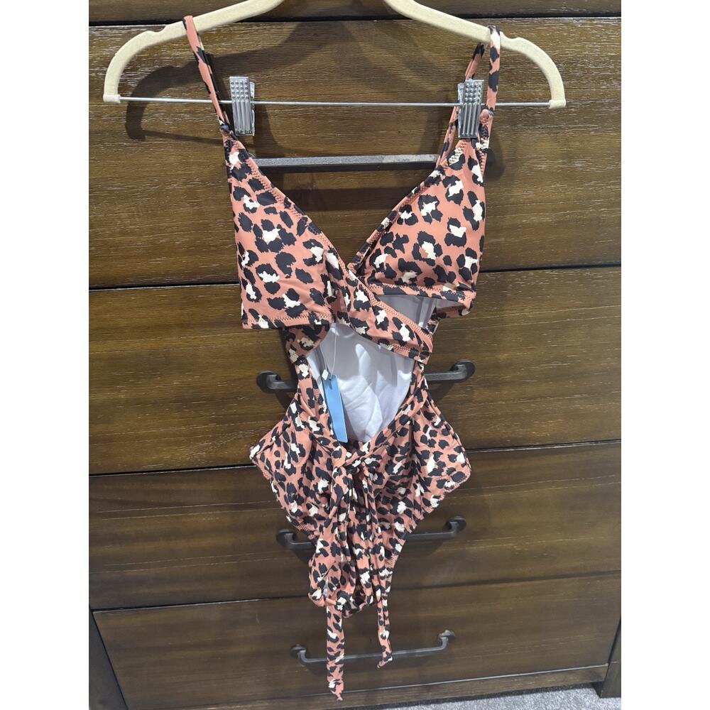 NWT Leopard Wrap Around One Piece Swimsuit Size M Popvil